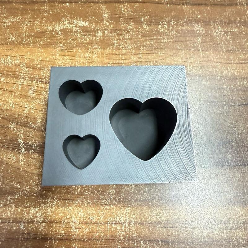 Cetakan Ingot Graphite 3 Lubang Model Hati untuk Emas dan Perak