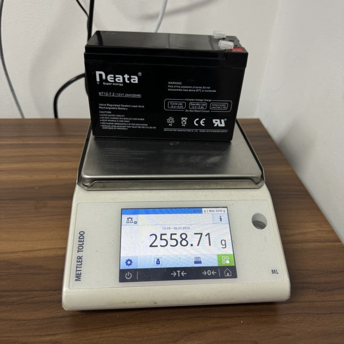 Neata Kualitas Diatas Baterai UPS Panasonic Ori 12V 7.2Ah Berat 2.5kg