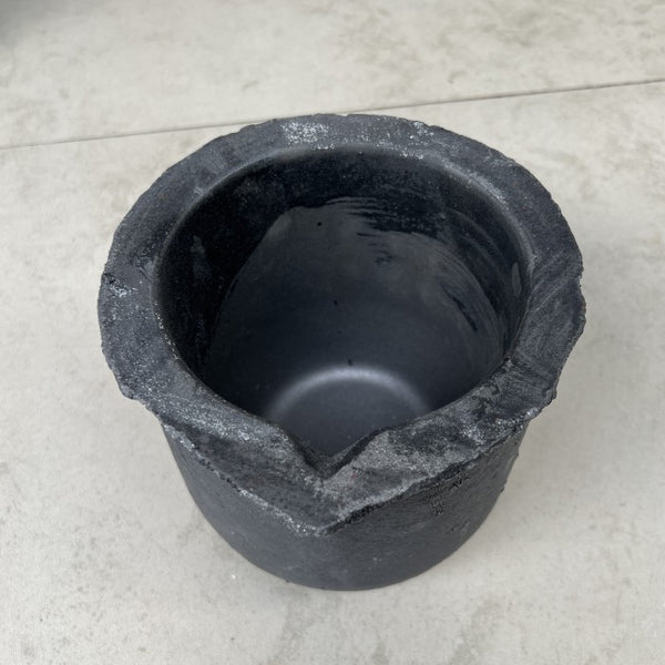 Kowi Lebur Isostatic SiC #12 dengan Cerat Tuang (12 kg)