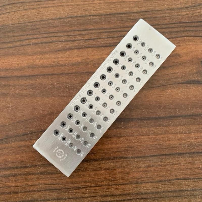 Kilau Sejati Heavy Duty 52-Hole Tungsten Carbide Drawing Plate 0.26 – 4.10 mm dengan Lubang Carbonized Tungsten Polished untuk Presisi Tinggi dalam Pembuatan Perhiasan