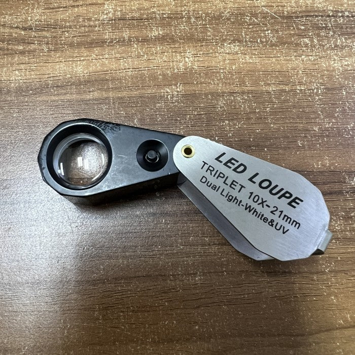 Loupe Berlian 10x 21 mm Lampu Rechargeable / Triplet Magnifier